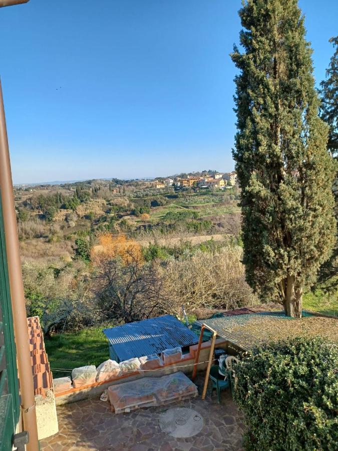 Casa Vacanze L'Acquerello Lari Exteriör bild