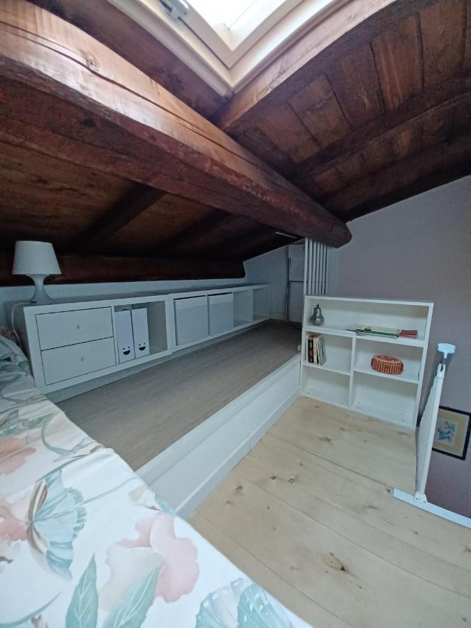 Casa Vacanze L'Acquerello Lari Exteriör bild