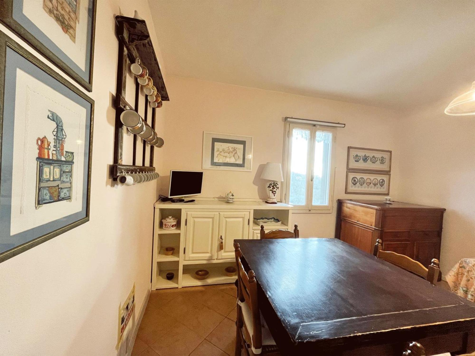 Casa Vacanze L'Acquerello Lari Exteriör bild
