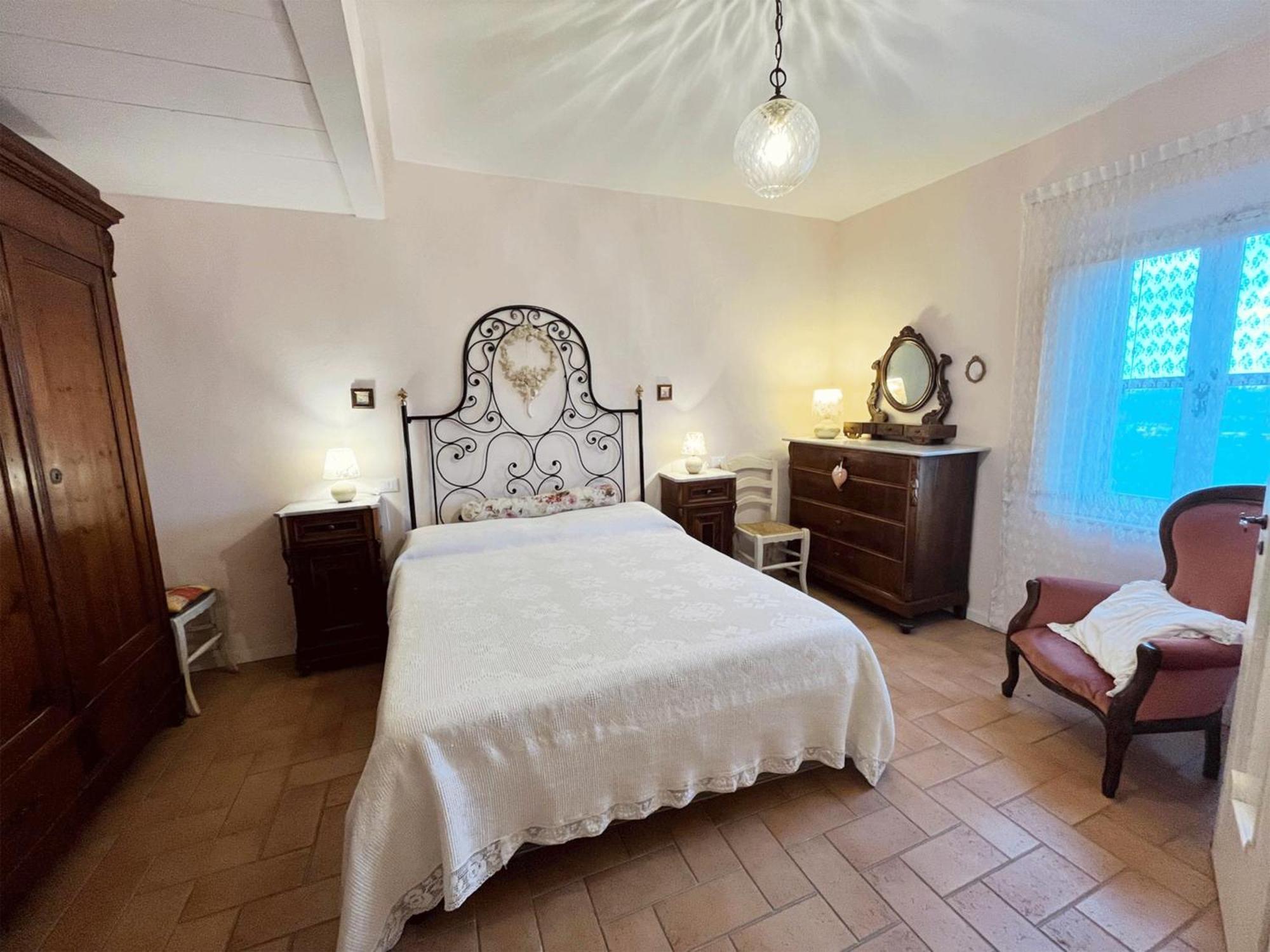Casa Vacanze L'Acquerello Lari Exteriör bild